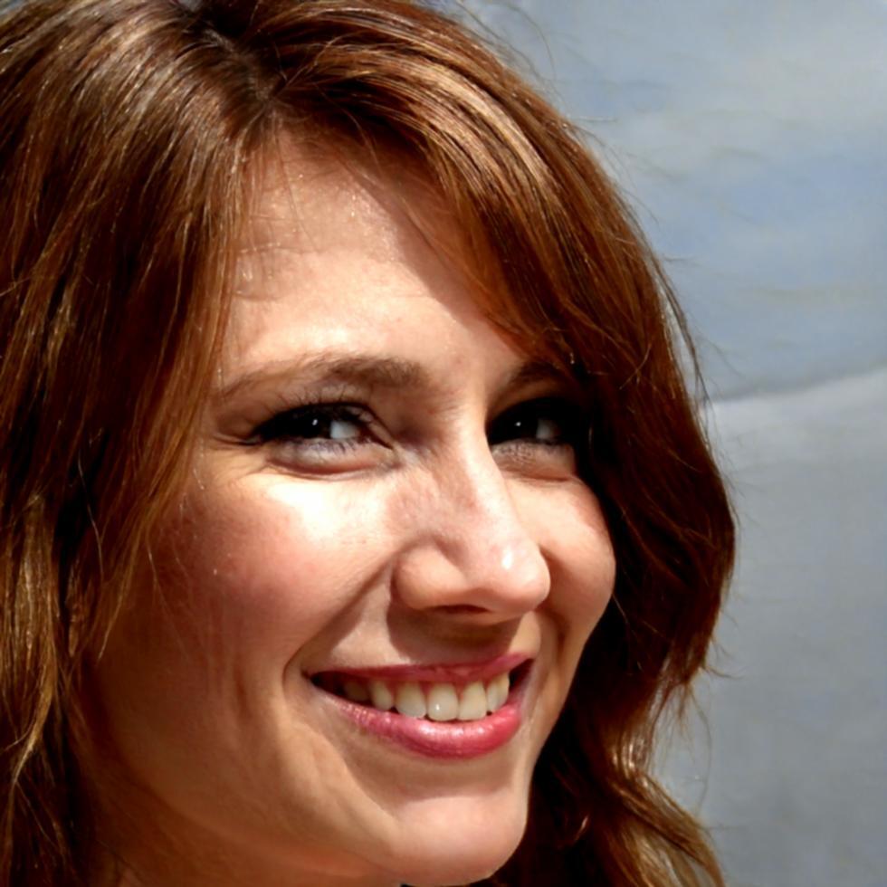 Maya Rodriguez, Financial Strategy Consultant